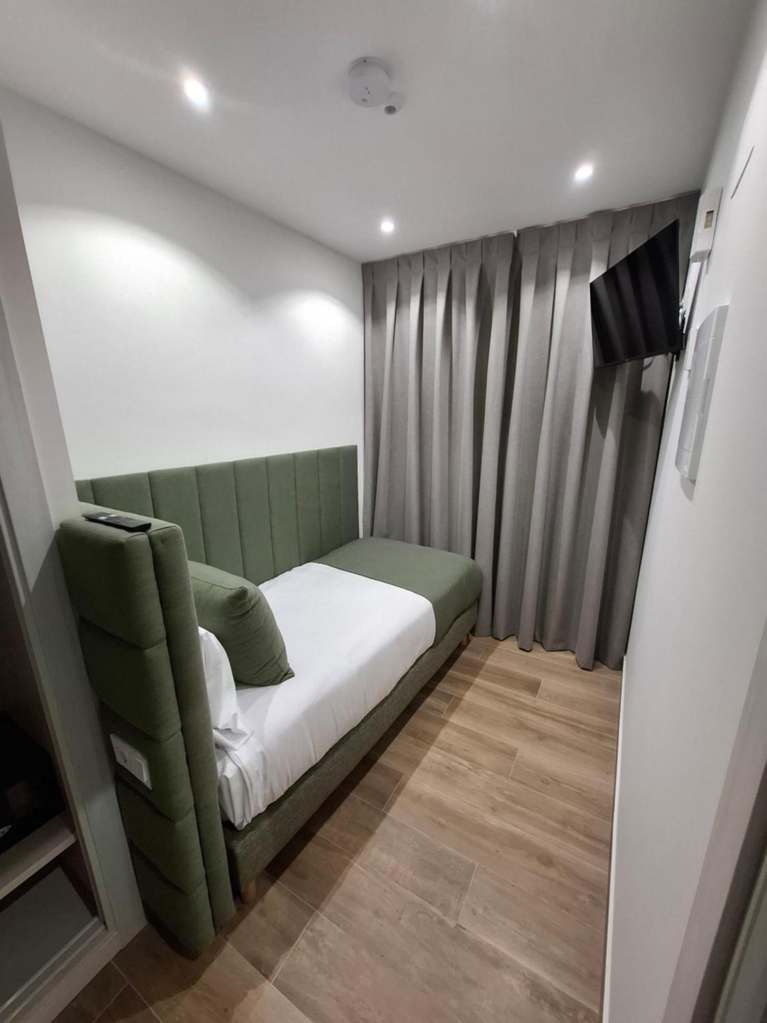 Hostal San Blas มาดริด ภายนอก รูปภาพ
